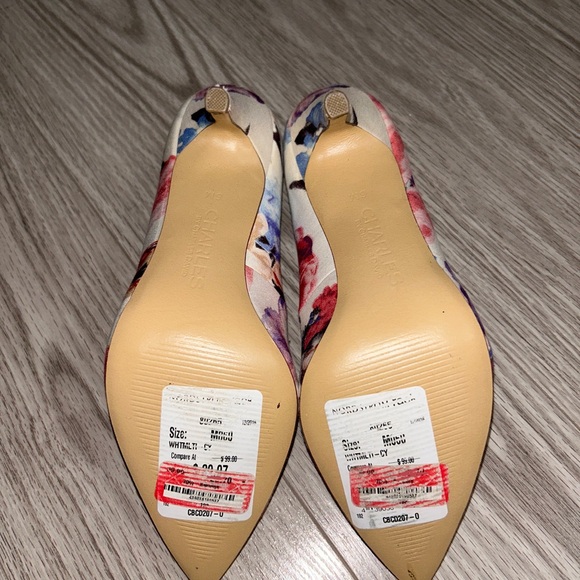 Charles by Charles David Floral Heels - Picture 4 of 4